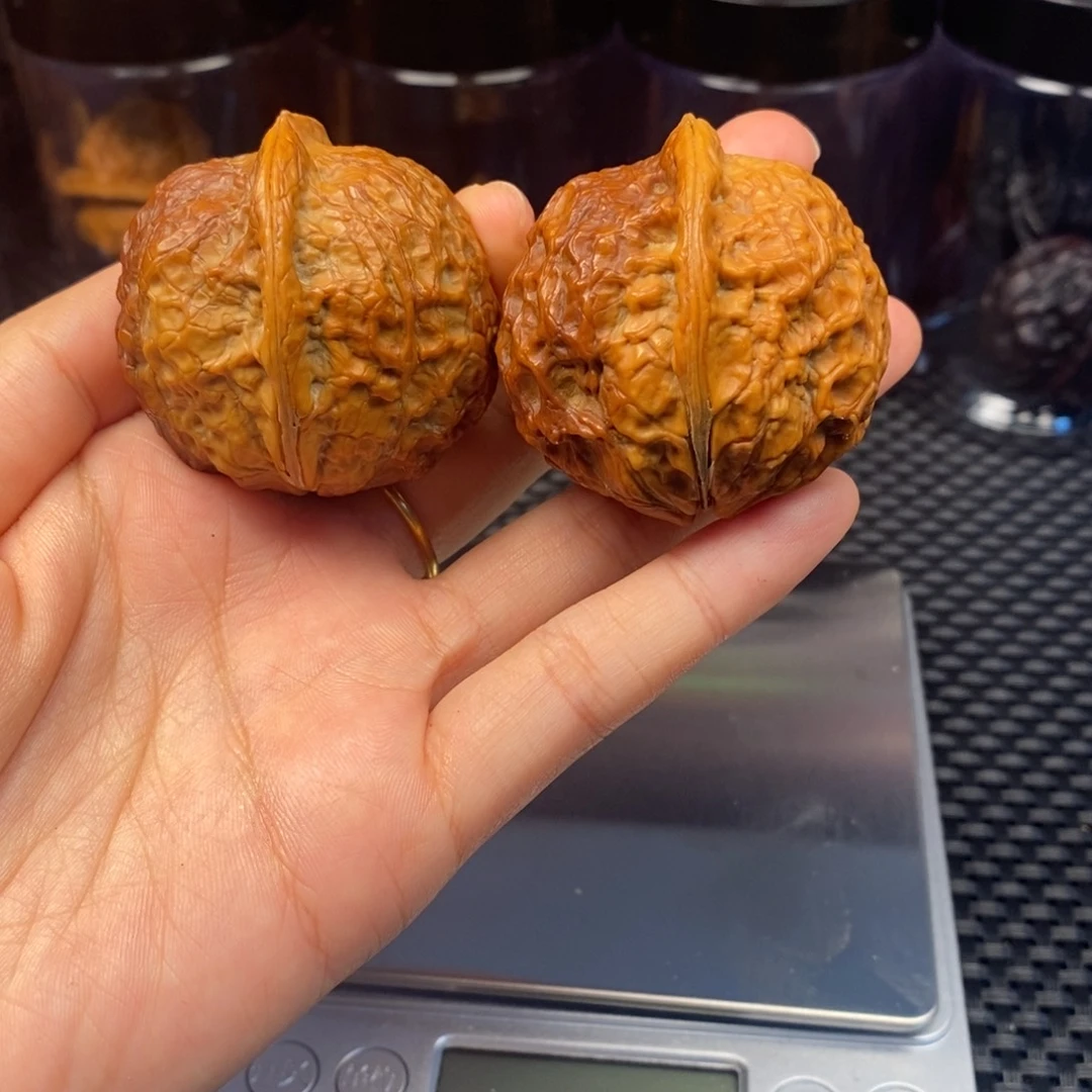 文玩核桃把件七彩铁锈球43