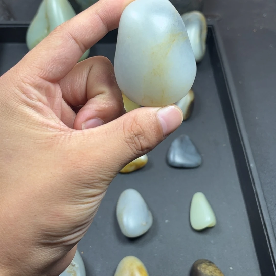 G***e和田玉（糖玉）未镶嵌颈饰