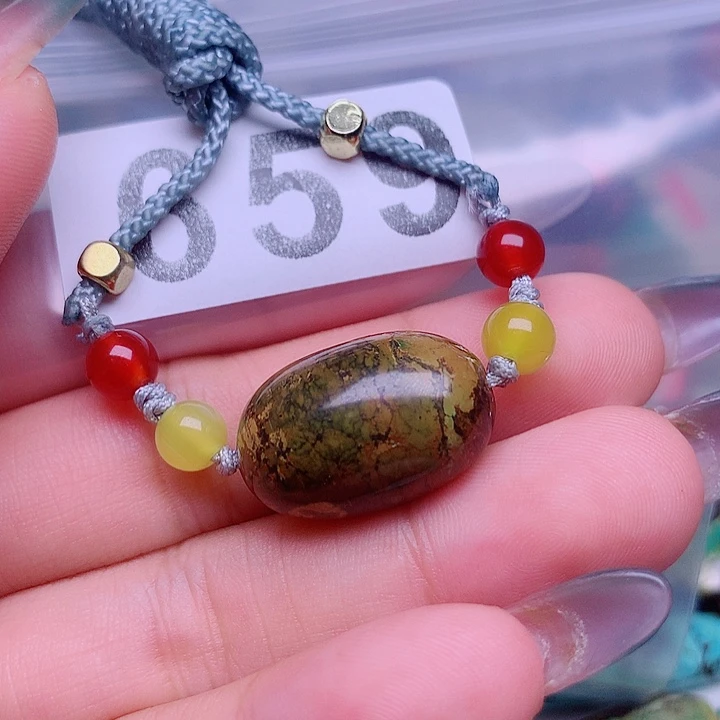 南红玛瑙未镶嵌珠宝奇石