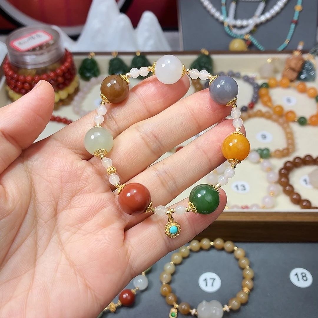 和田玉未镶嵌手串1.2多宝，微瑕，