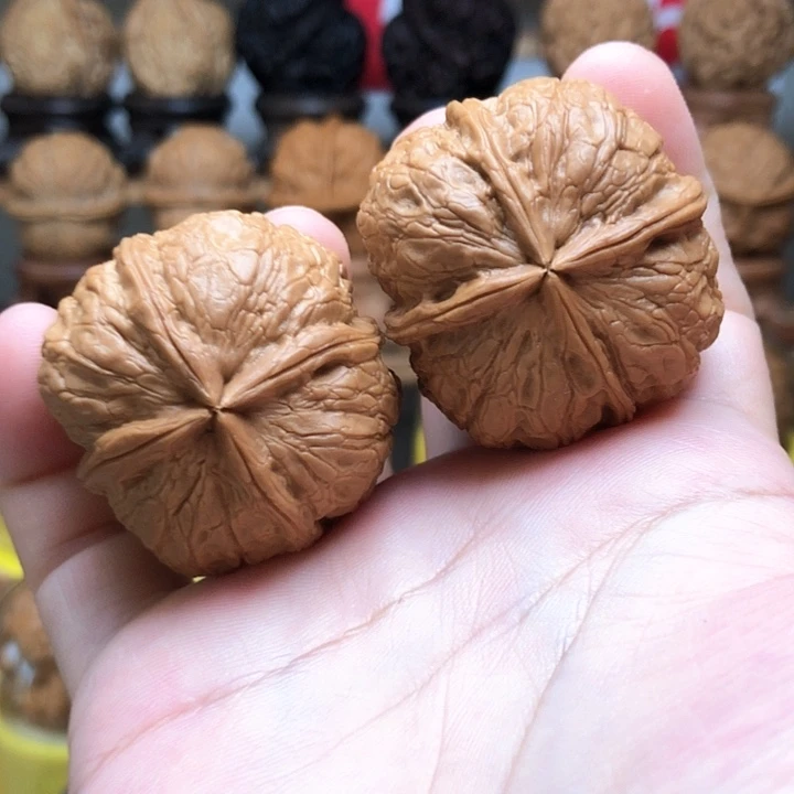 文玩核桃吊坠云南铁核桃