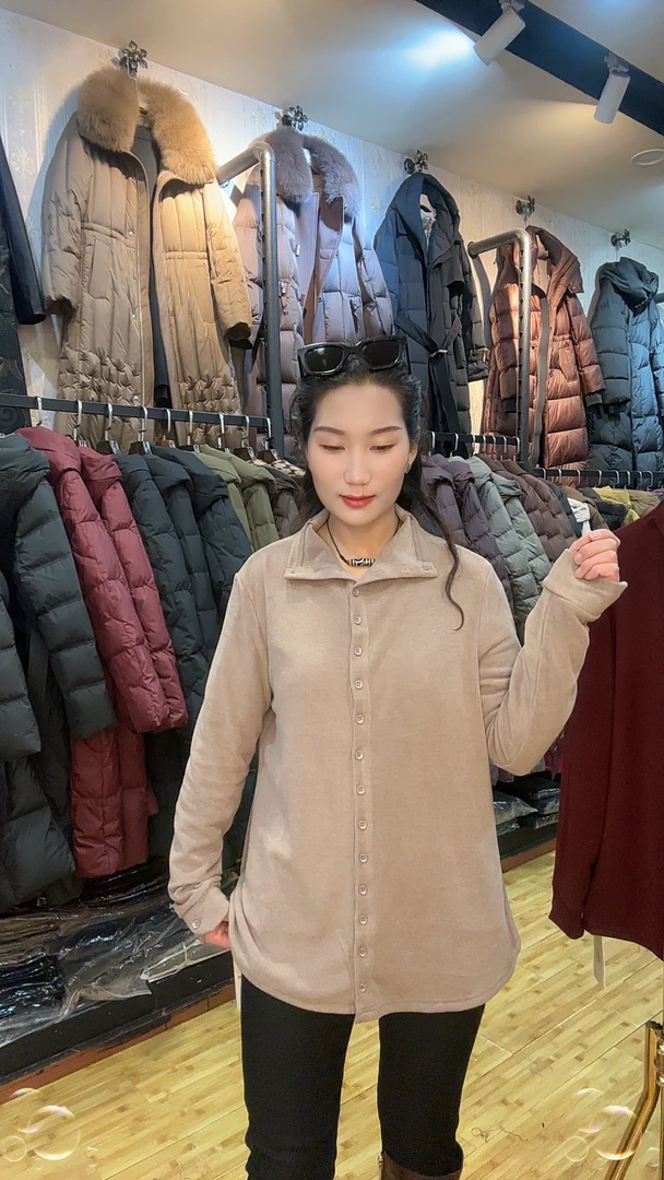 高端双面德绒全开扣子打底上衣不挑年龄面料柔软舒适保暖又显瘦