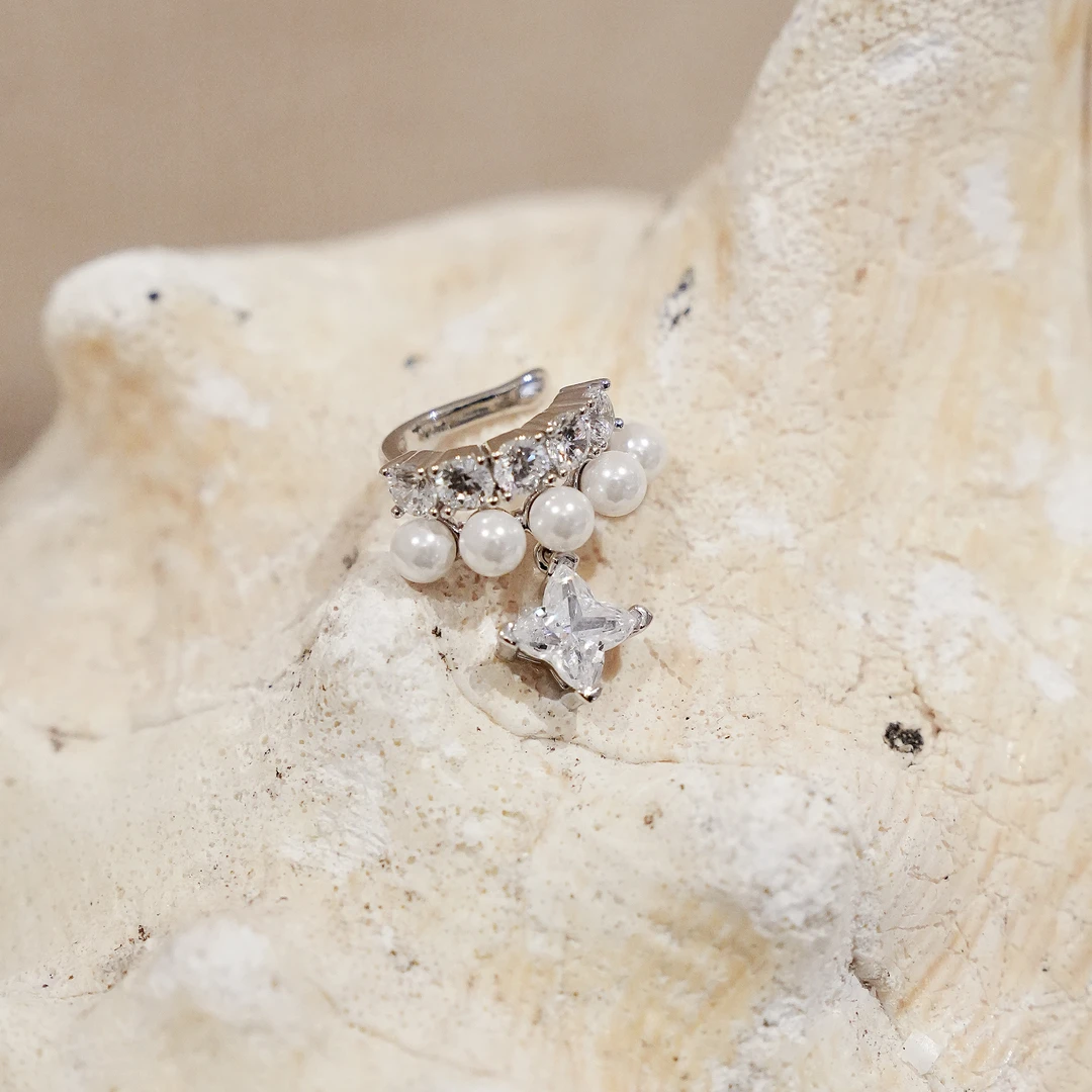 铜合金合成锆石耳饰 TWINS LULU精致时尚轻奢风珠珠耳骨夹TSL3139