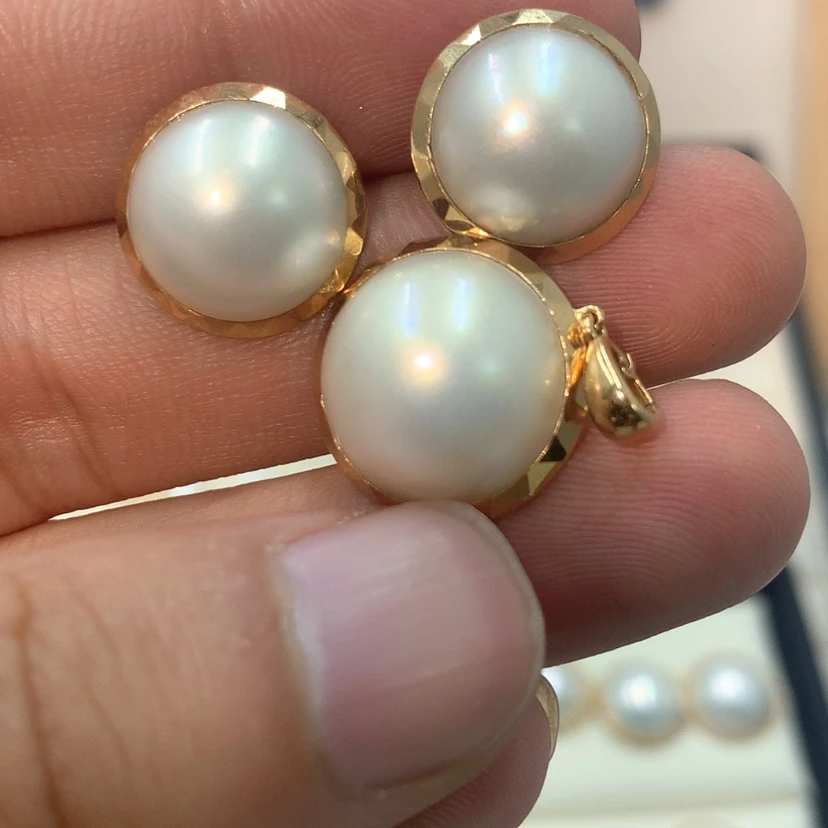 【闪购商品】耳饰拼合珍珠（马贝珠）18K金镶嵌