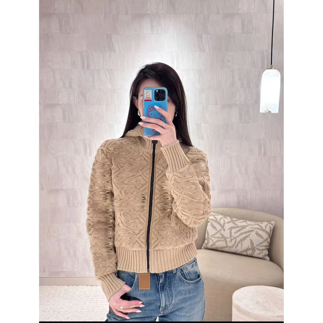 【长芯】25高级百搭菱格纹提花复古连帽拉链短外套YZ25W10027