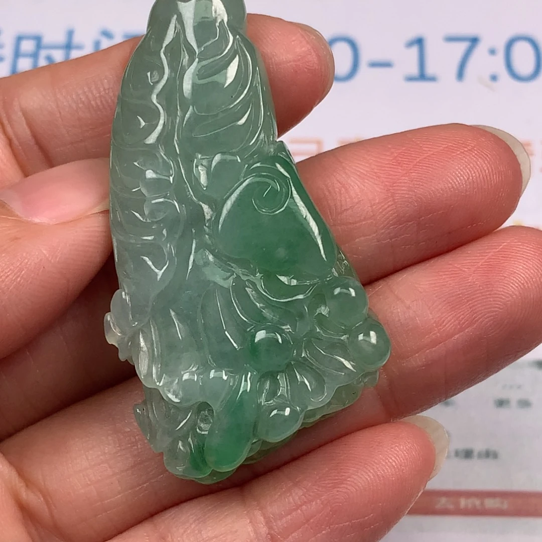 盛***媛翡翠未镶嵌颈饰翡翠