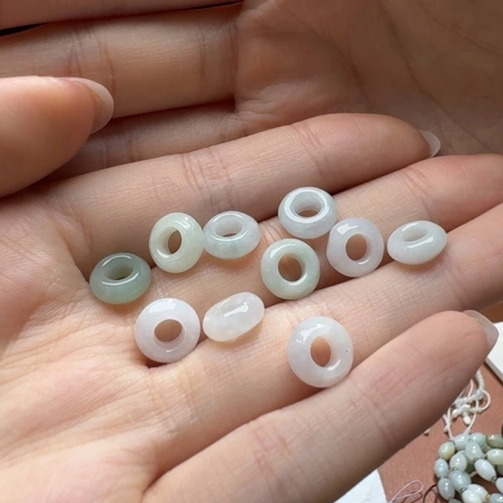 未镶嵌挂件翡翠q****