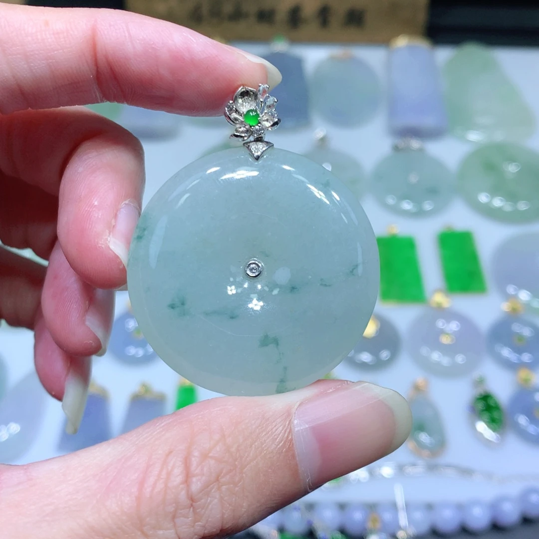 翡翠吊坠(不含链)18K金镶嵌