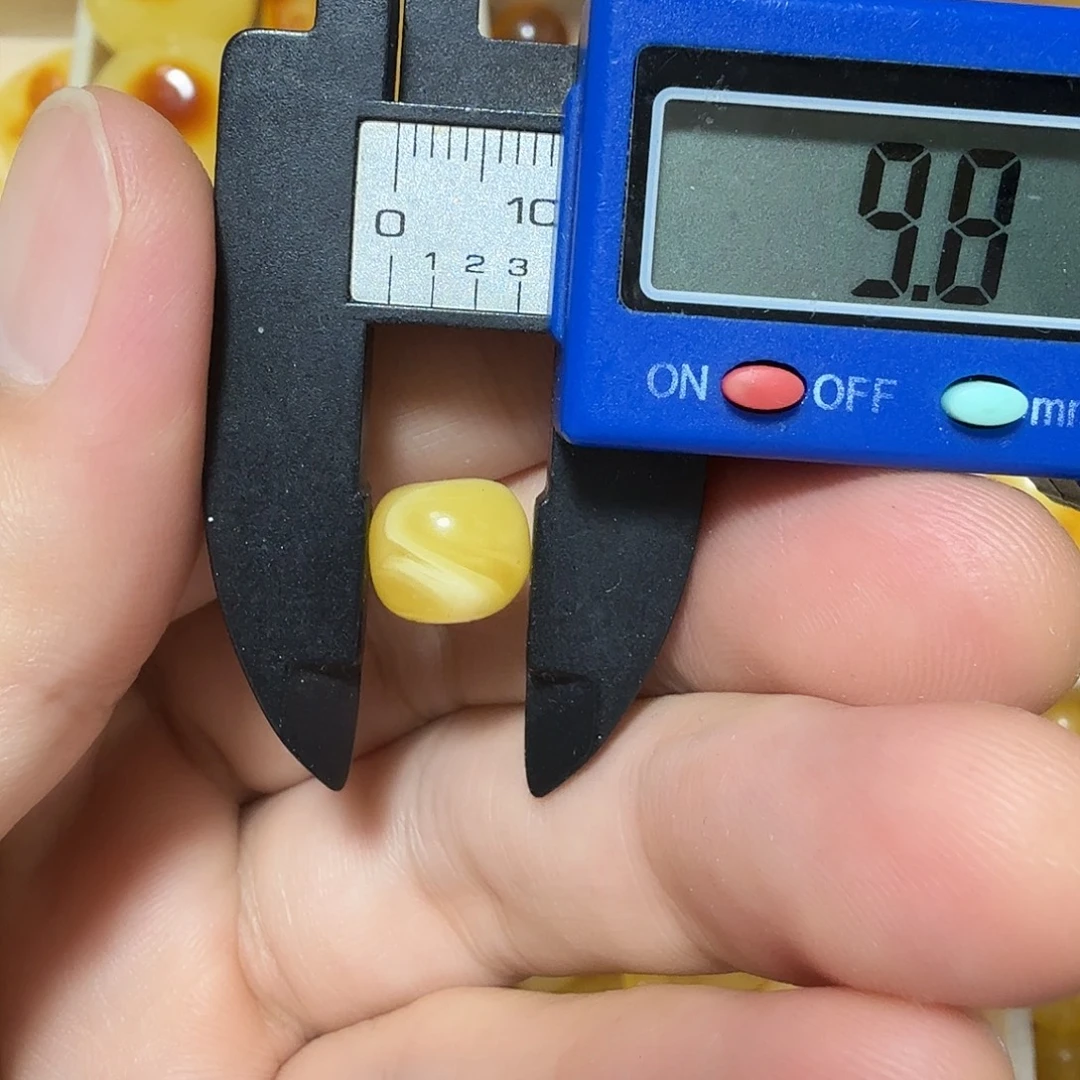 琥珀未镶嵌裸石成品