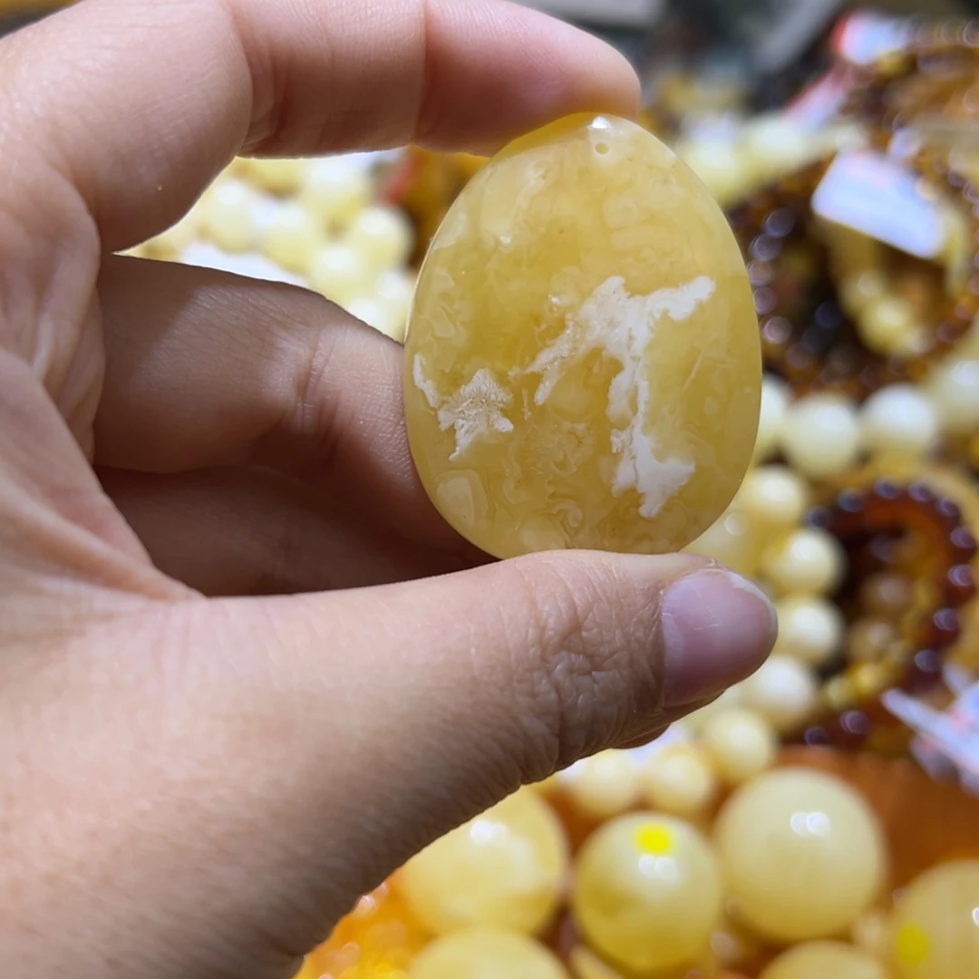 琥珀珠宝奇石未镶嵌