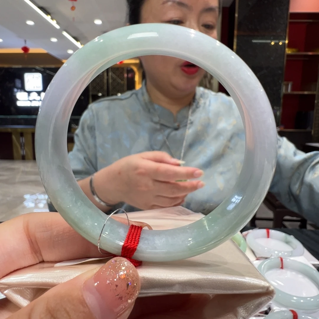 翡翠手镯未镶嵌春彩54.2