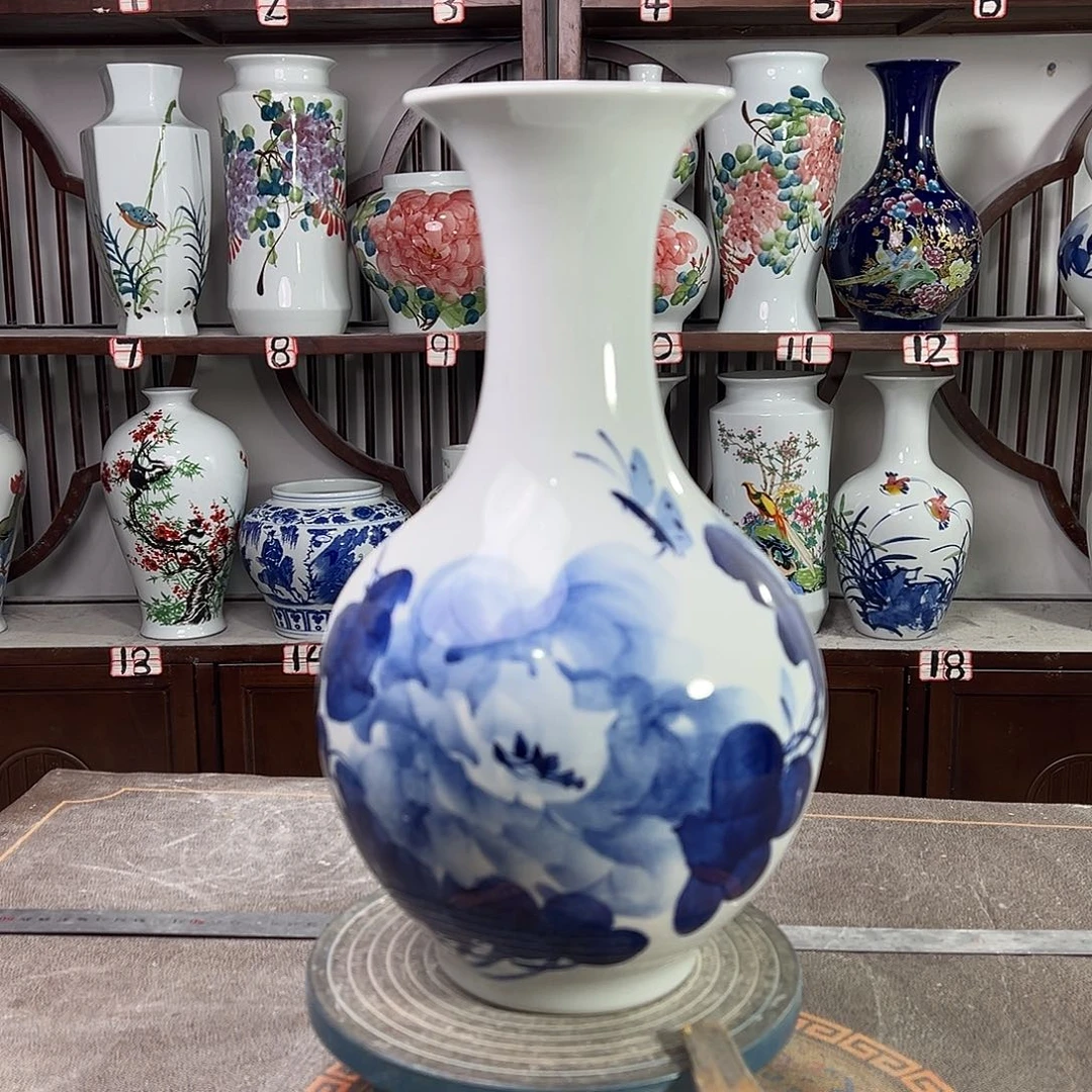 陶摆件景德镇陶瓷赏青牡