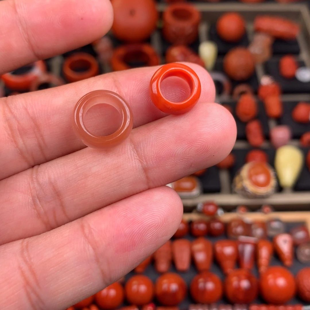 微***澜南红玛瑙未镶嵌跑环红色7+ 冰飘8+