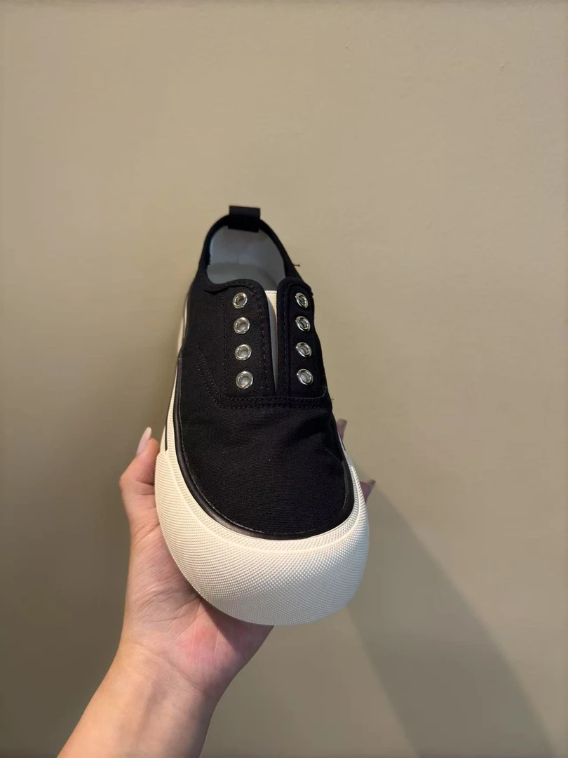 2025时尚一脚蹬超软底帆布休闲鞋老钱风厚底鞋155