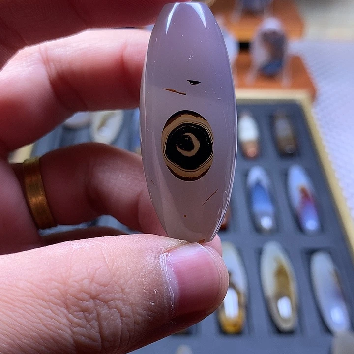 九***王玛瑙/玉髓未镶嵌颈饰