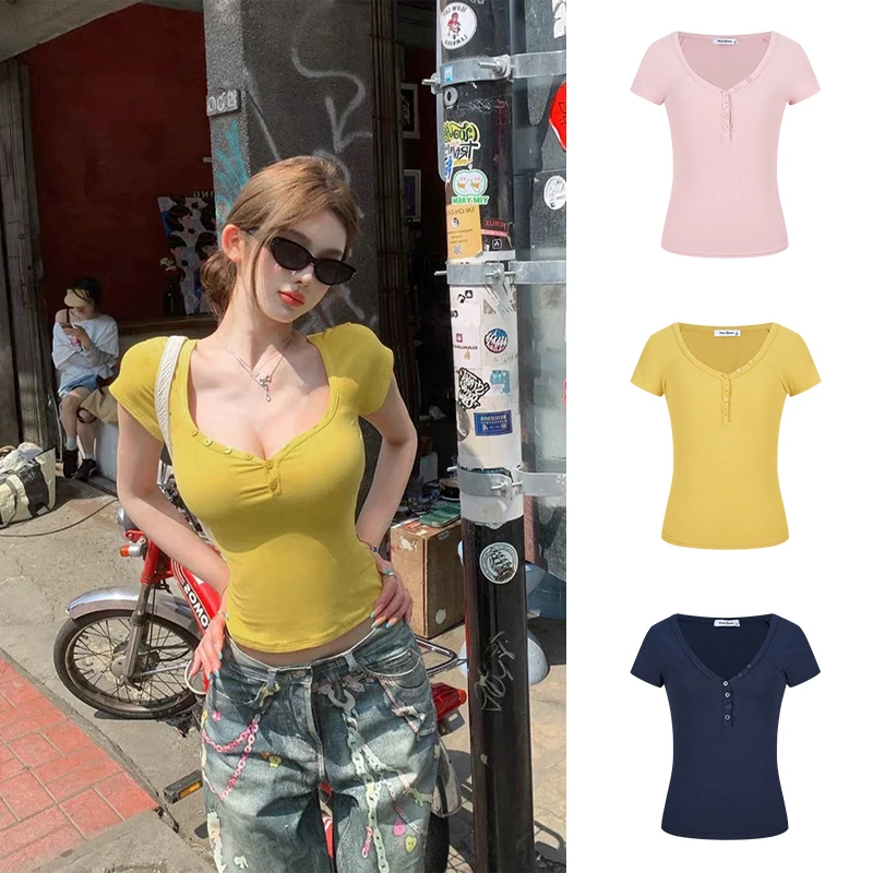 Moses Queen/魔西女王辣妹纽扣V领显身材短袖T恤紧身收腰纯欲上衣