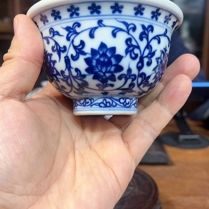 摆件景德镇青花缠枝纹压手杯