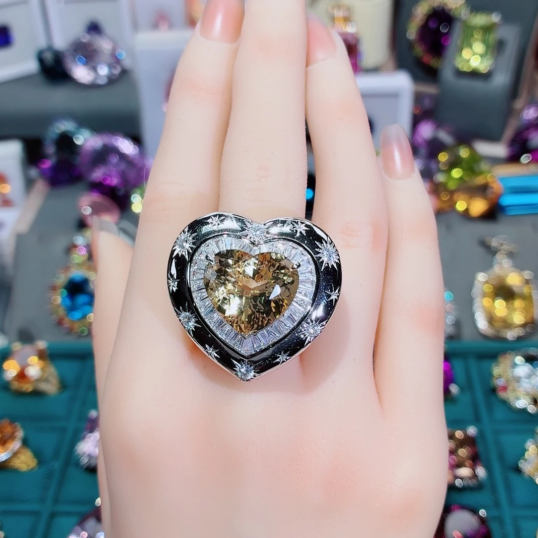 银S925镶嵌绿柱石戒指