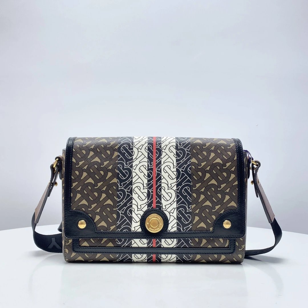 95新 BURBERRY/博柏利 巴宝莉斜挎单肩包BJDK325