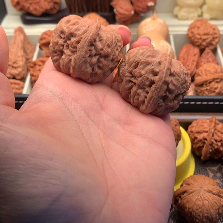 桃核吊坠50:6克无药元宝