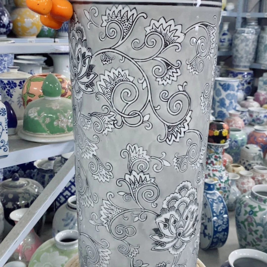 窗***。花瓶摆件摆件摆件卷筒