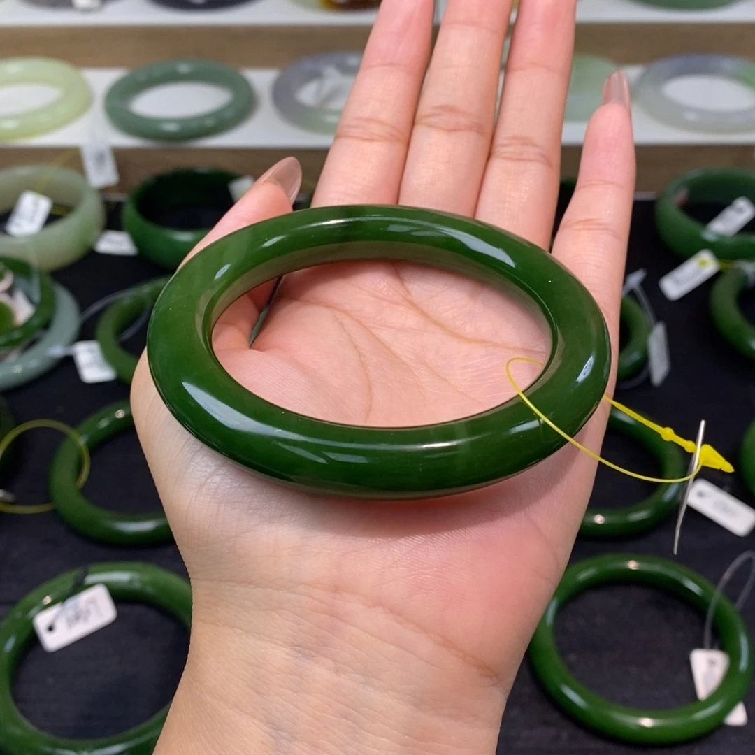 和田玉（碧玉）未镶嵌手镯