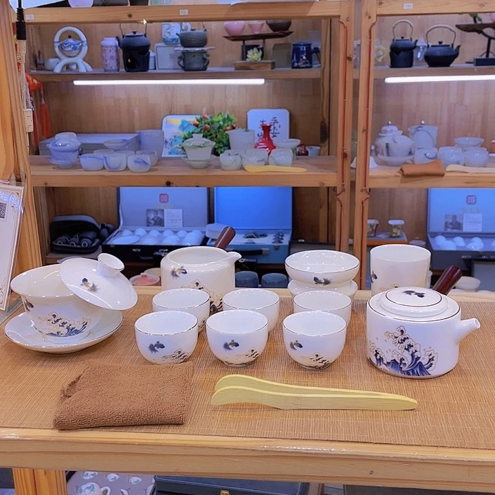 鱼跃龙门青花套装