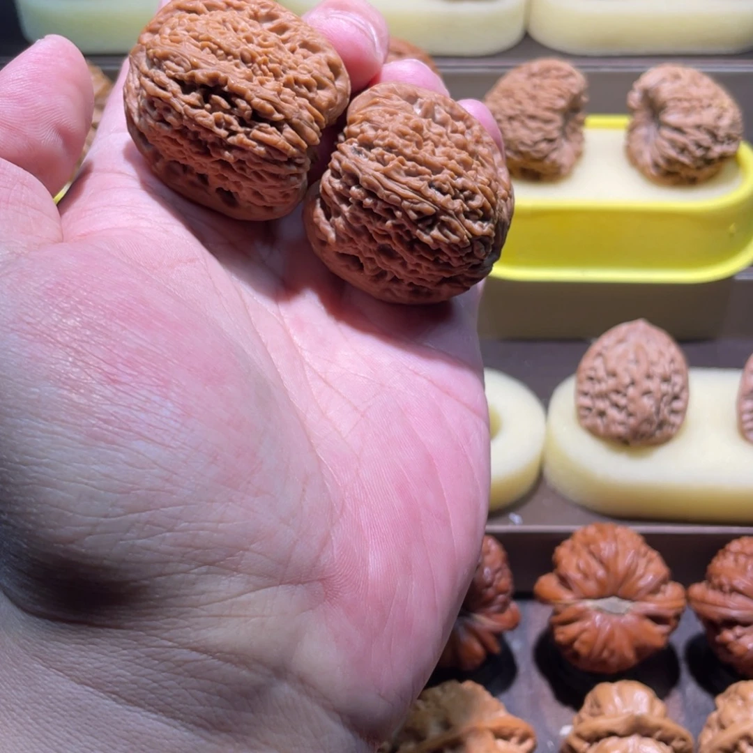 文玩核桃把件40全品满拉丝46克麻团南疆石