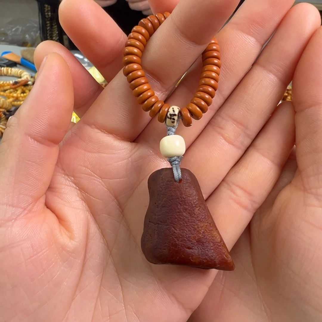 琥珀裸石未镶嵌蜜蜡