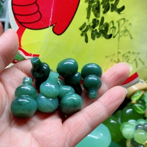 蛇纹石玉未镶嵌手把件