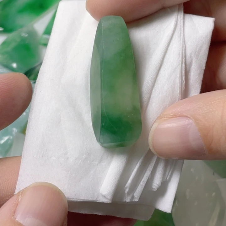 定制翡翠未镶嵌包工