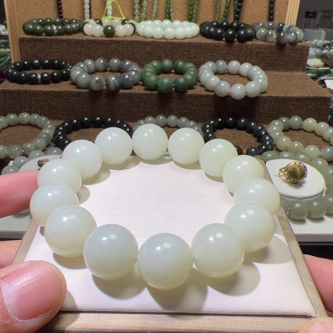 和田玉未镶嵌手串