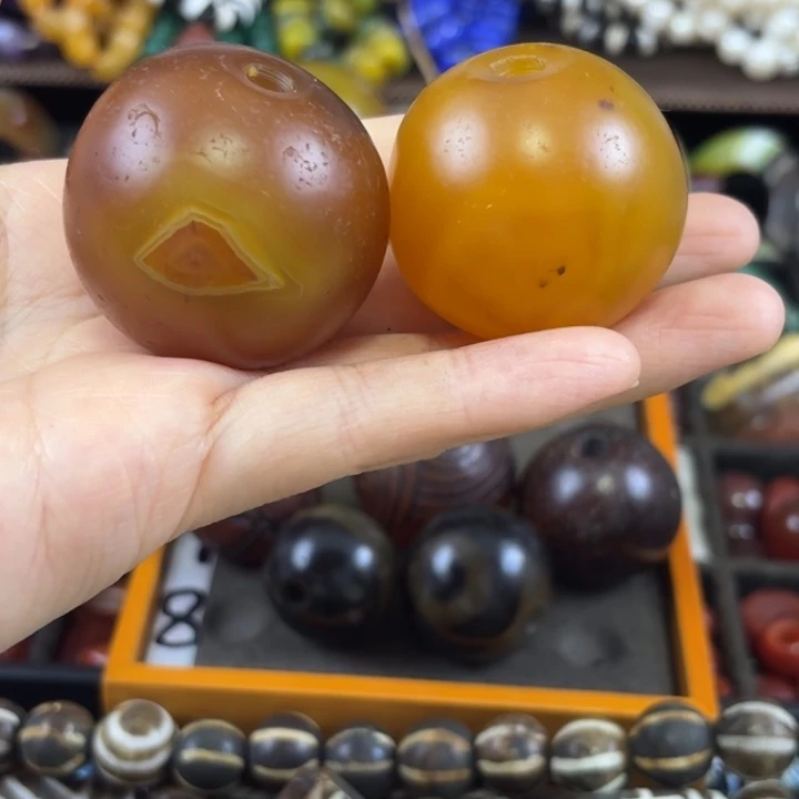 聂***生未镶嵌颈饰玛瑙/玉髓