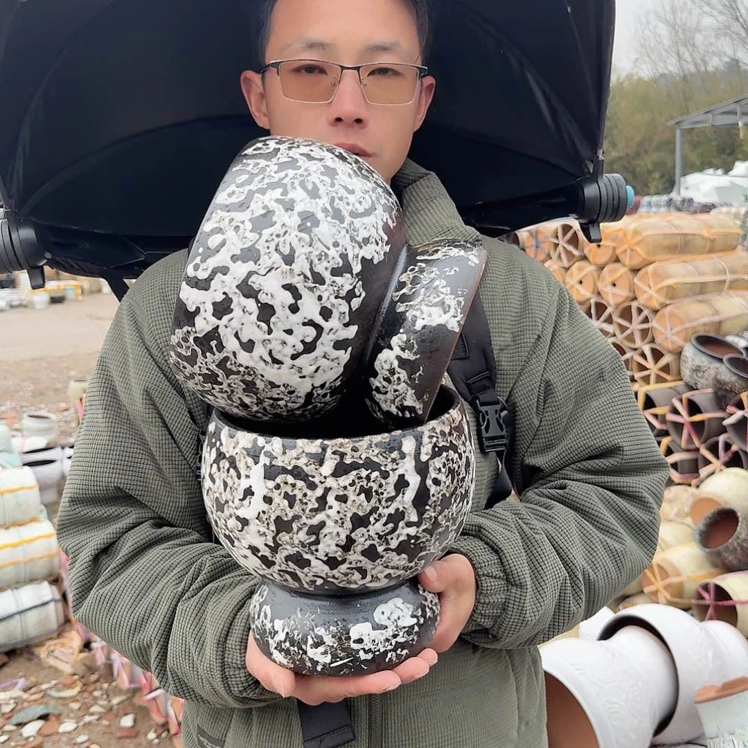 紫砂花盆口18高19（两个球姹寂