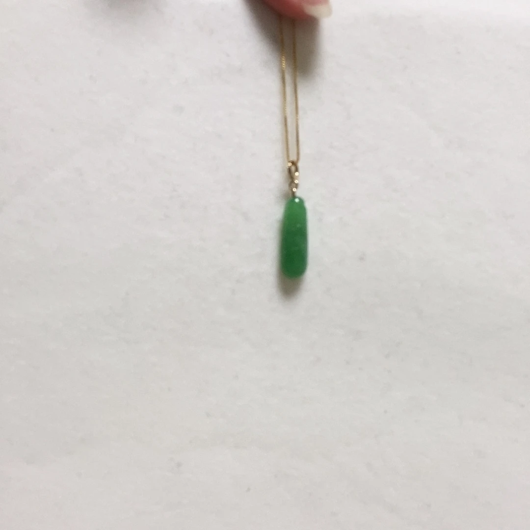 翡翠颈饰18K金镶嵌简单