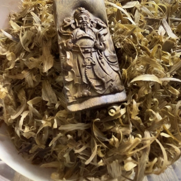 沉香碎屑沉香财神雕刻