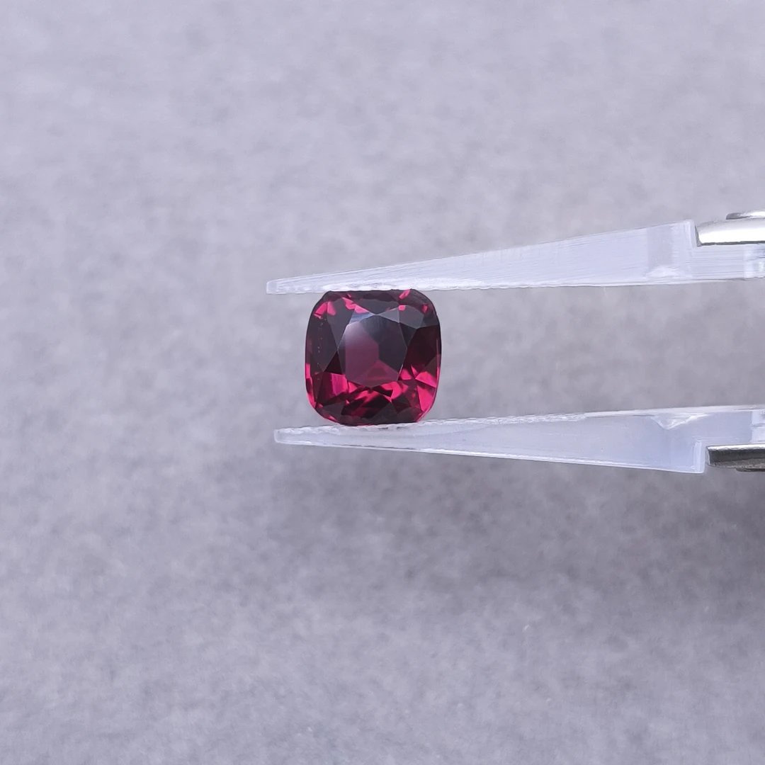 石榴石-3.21ct（01016349）0215