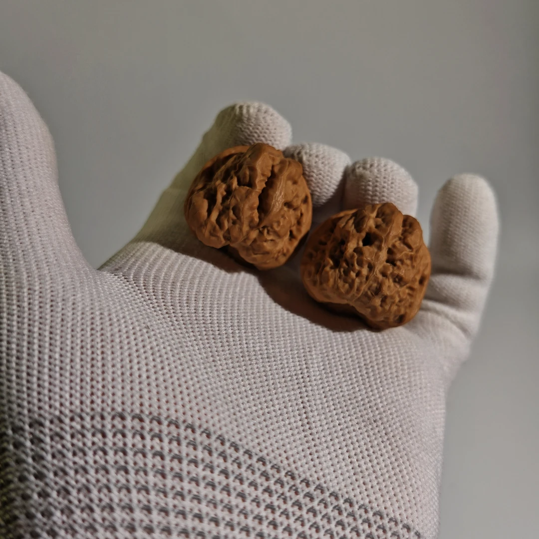 B250057蛤蟆头边肚高31 33 28，全品蛤蟆手捻大红皮