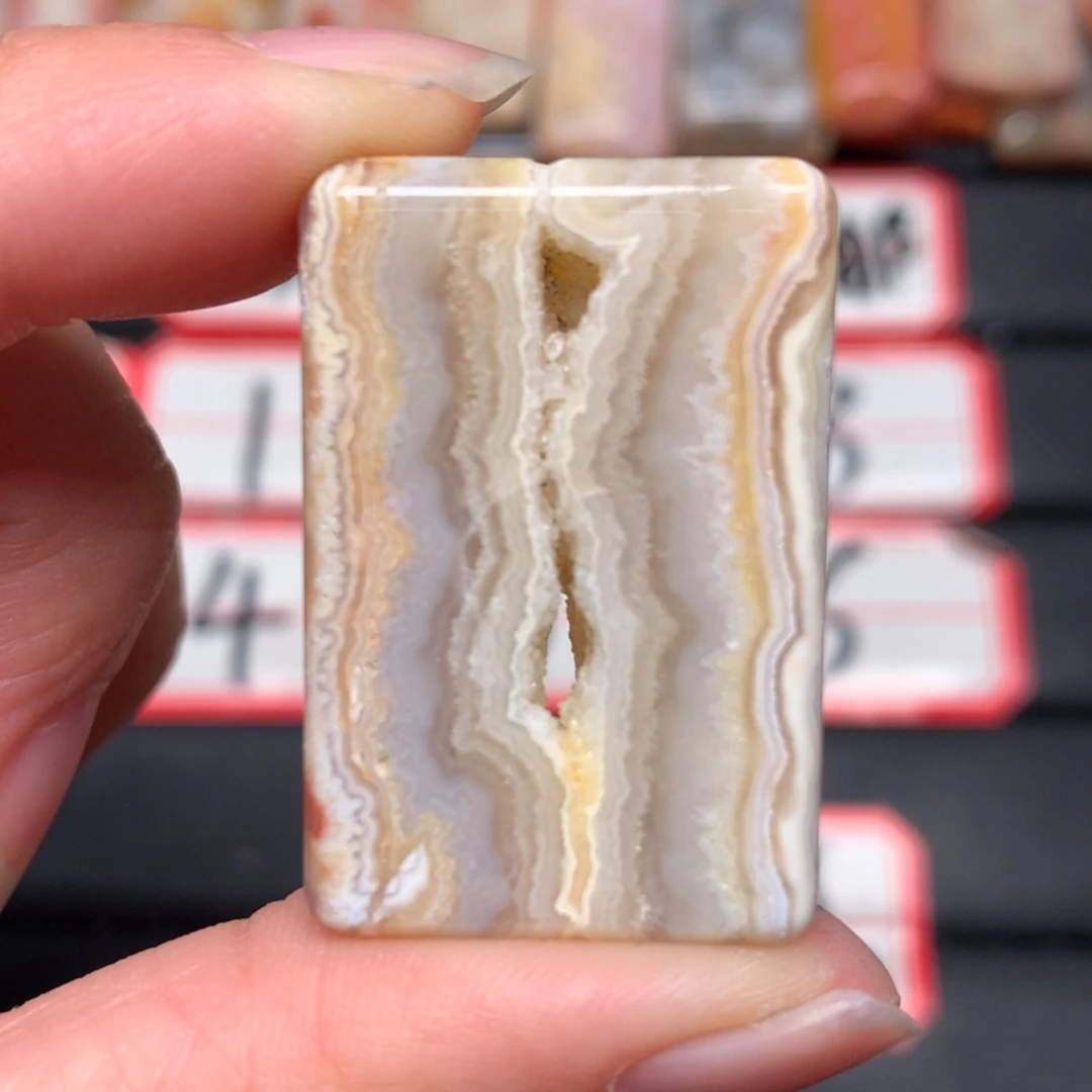 【闪购商品】未镶嵌颈饰硅化玉糯**滚