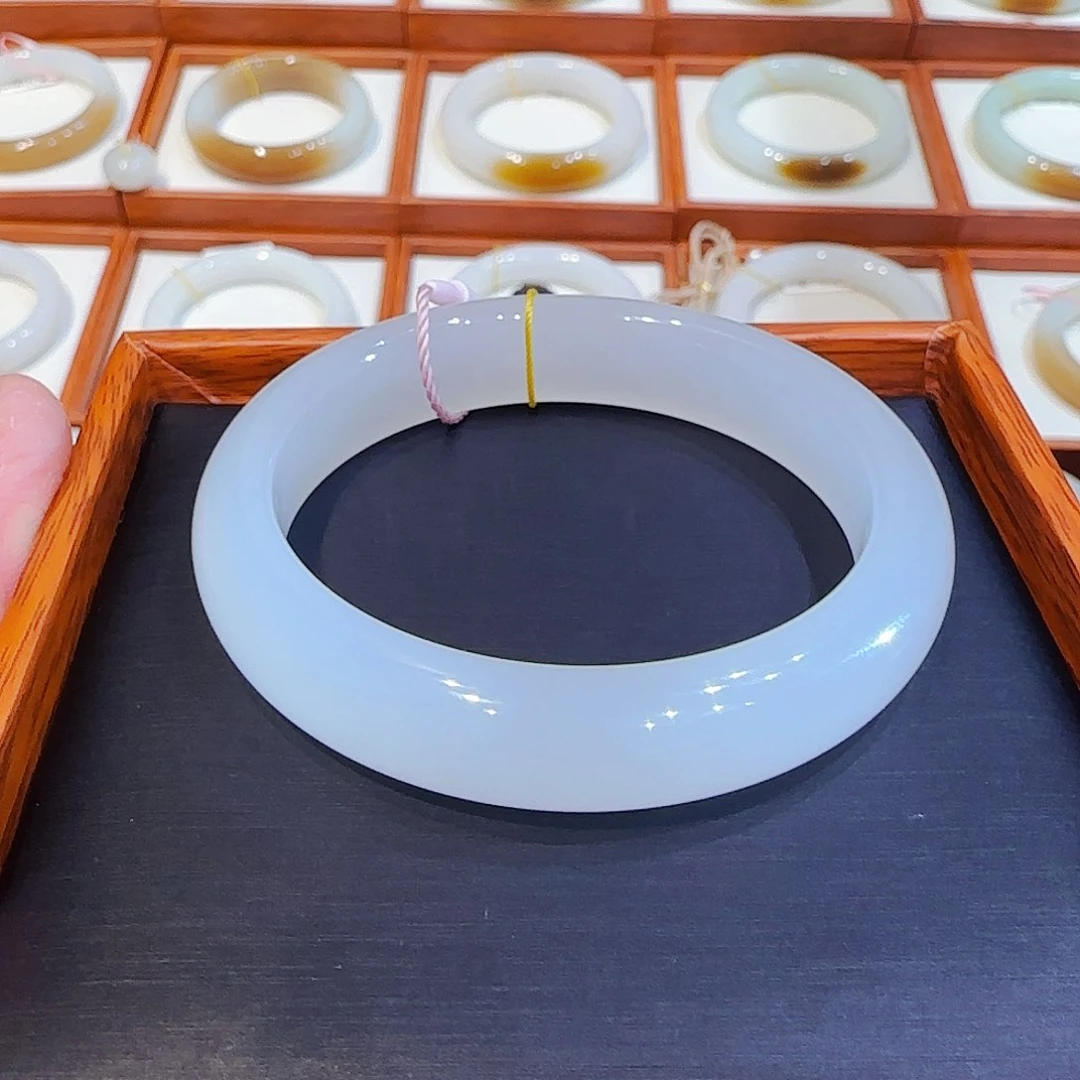 和田玉手镯未镶嵌白月光冰羊脂53 54