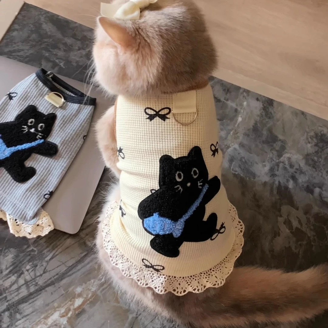 猫咪衣服春秋款防掉毛可牵引可爱ins风金渐层布偶猫蓝猫花边背心