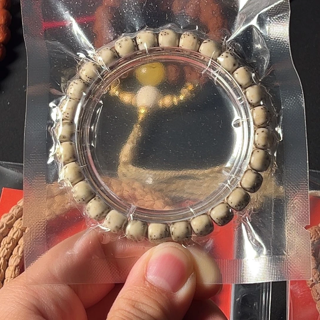 星月菩提手串绿背河豚