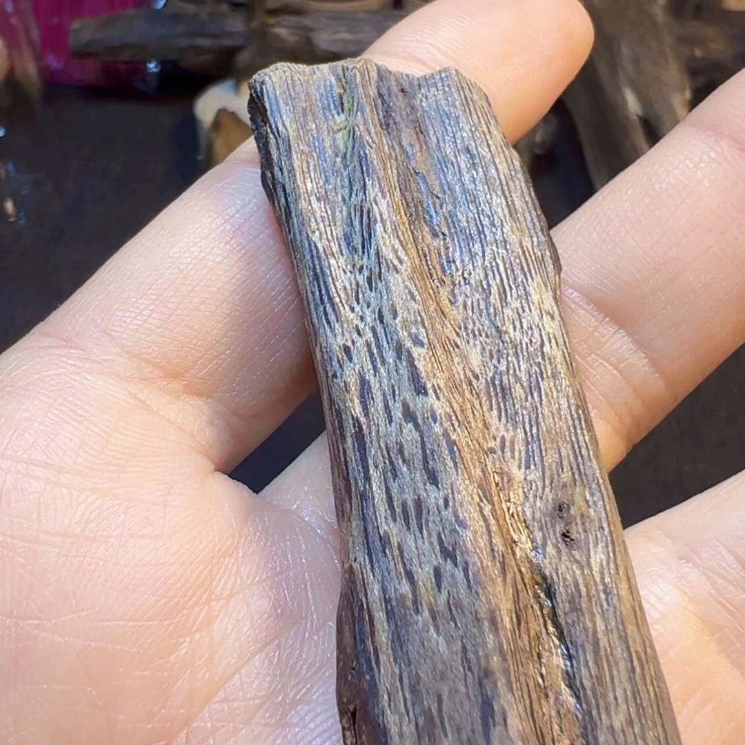 树脂制品段*轩透顶绿沉水树心油11g