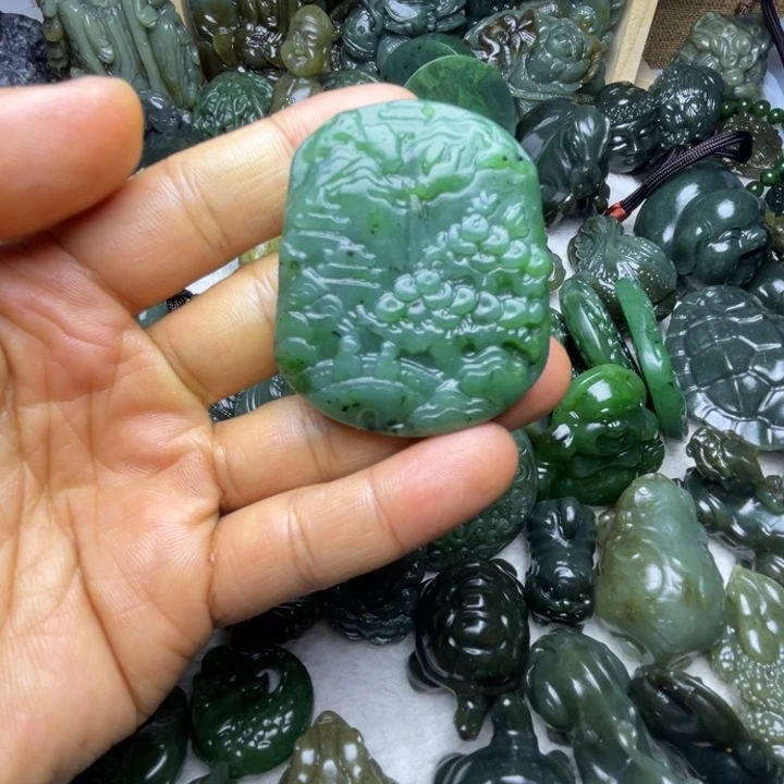 和田玉未镶嵌颈饰