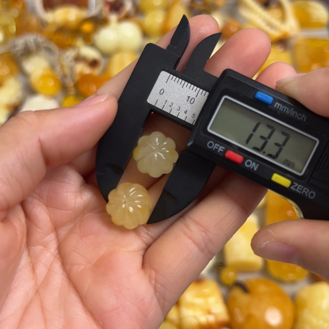 蜜蜡未镶嵌裸石蜜蜡