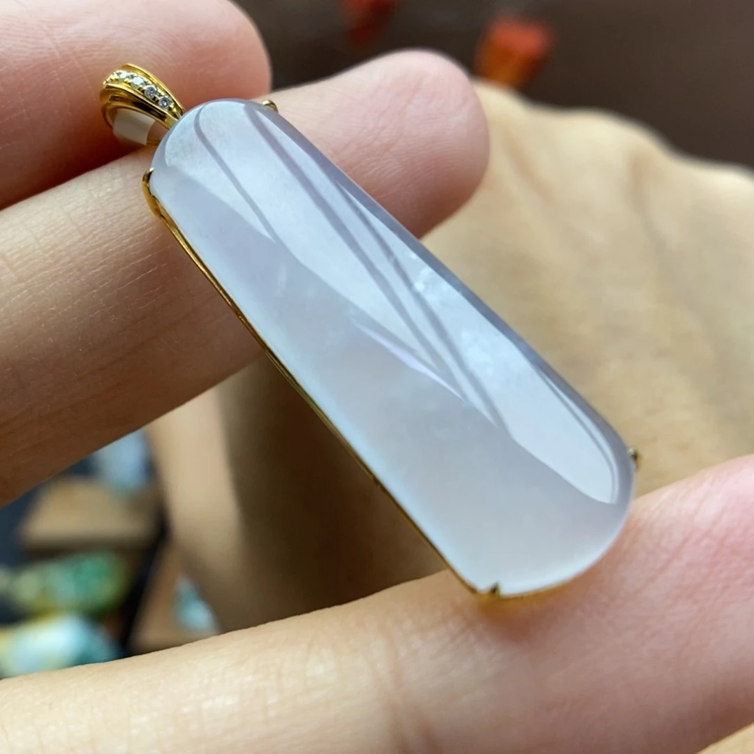 【闪购商品】颈饰18K金镶嵌翡翠60