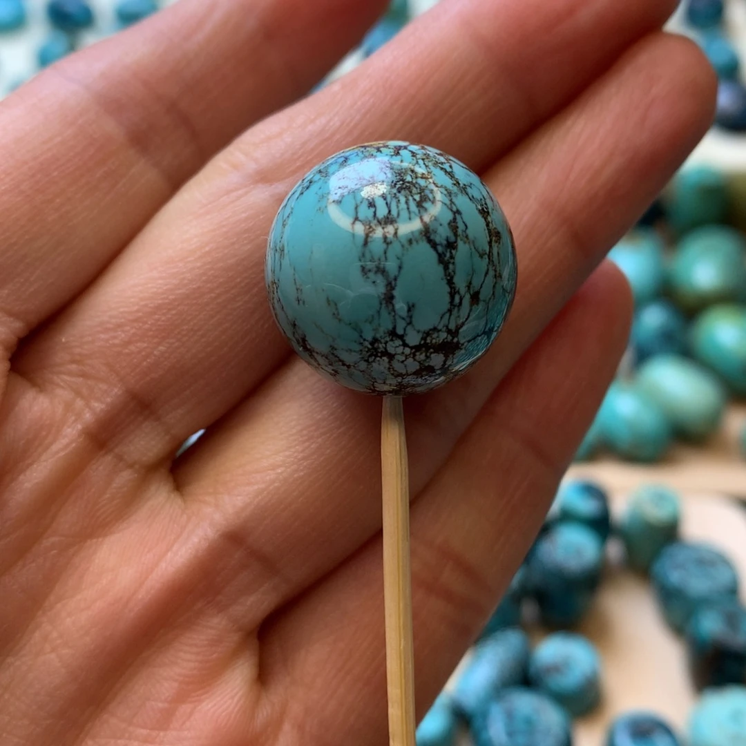 孟***栋绿松石未镶嵌珠宝奇石