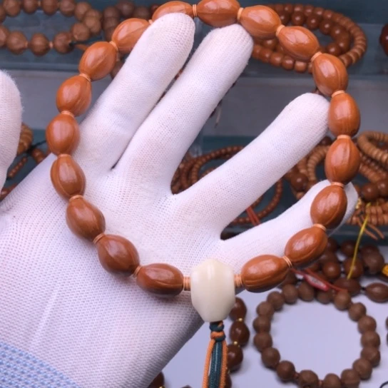 橄榄核手串1.3野生核手持