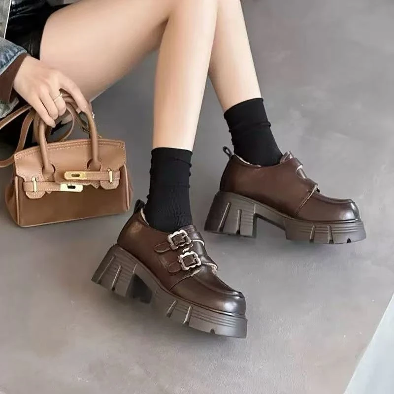 C4905 棕色绒里  时尚厚底圆头深口绒里女士乐福鞋