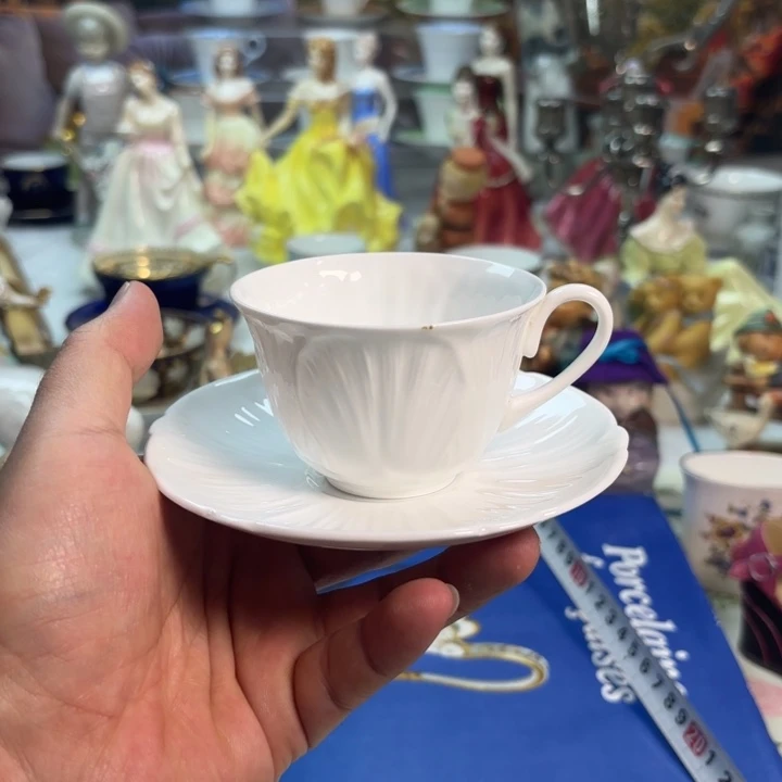瓷片欧洲中古瓷器（雪莱）杯口窑点
